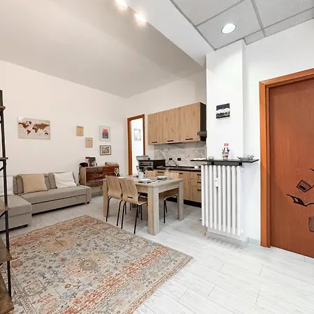 Two-room In - Comfort, 10 Minutes From Milan